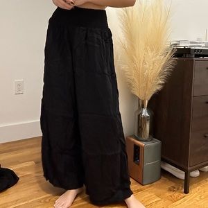 Black Flow Pants